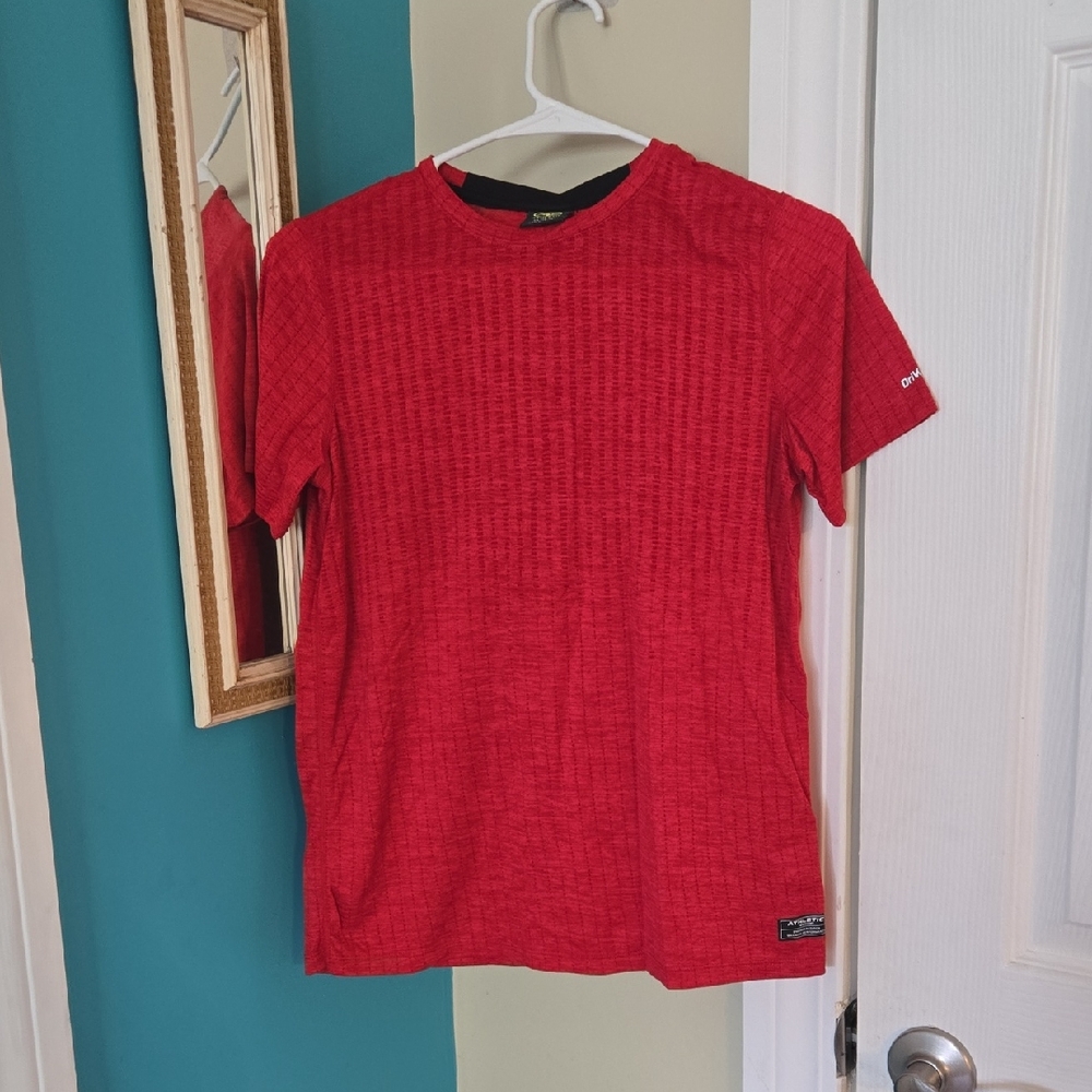 Athletic Works Red Ribbed Knit Short Sleeve Tee